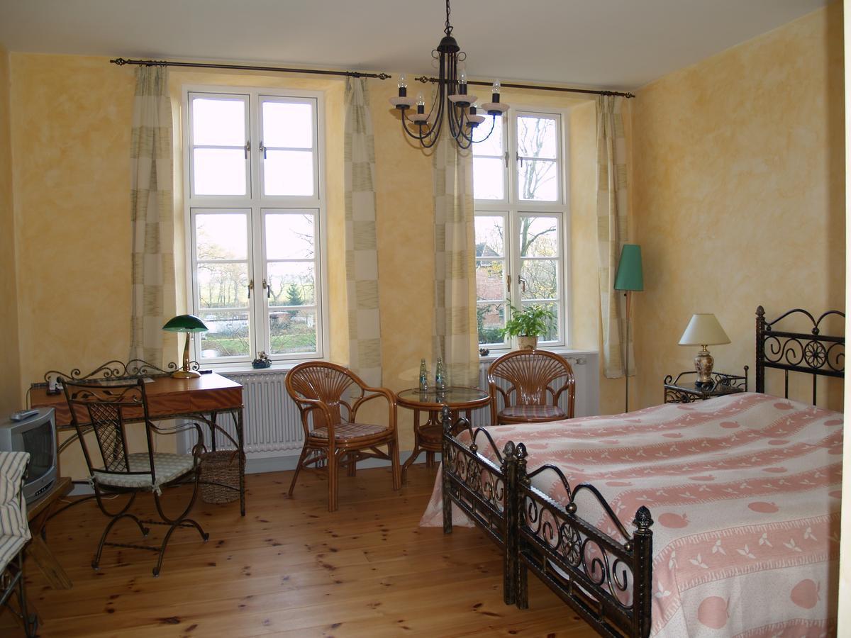 Landhaus Schloss Koelzow Kolzow Extérieur photo